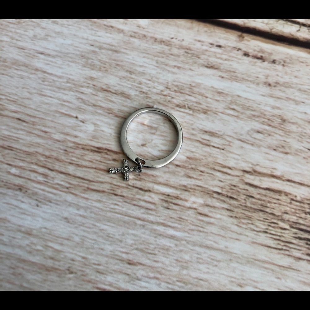 925 Sterling Silver Dangling Cross Ring size 5
